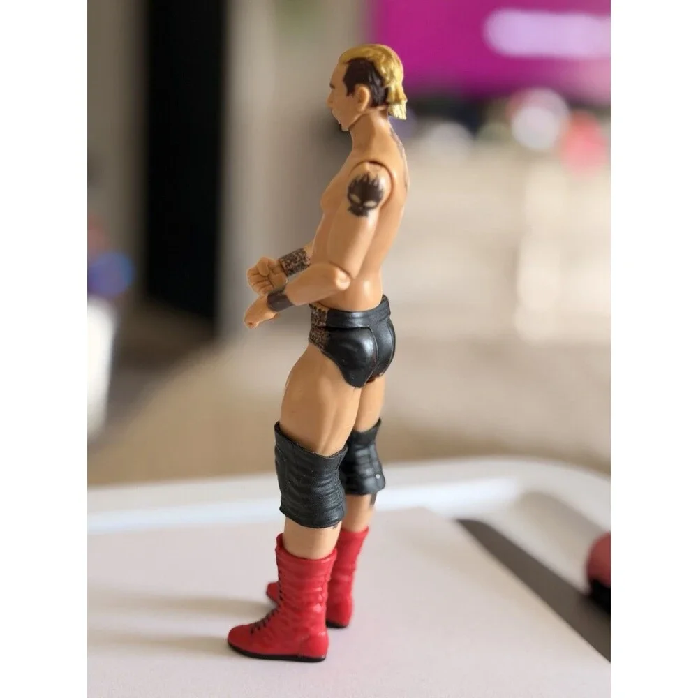 Mattel WWE Basic Series Battle Pack 53 James Ellsworth Action Figure